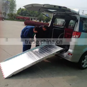 China Famous BMWR-2 Aluminum Manual Folding Ramps for Van and Minibus thumbnail-1