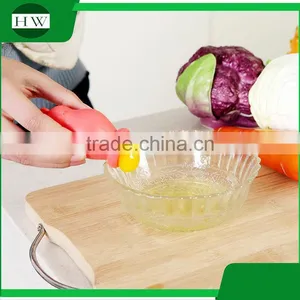 Eco Silicone Cartoon Chicken Egg Yolk White Suction Separator thumbnail-3