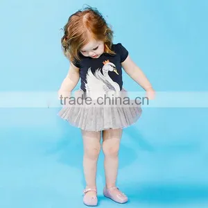 100% Cotton Seercusker Baby Girl Romper Swan Printing Baby Lovely Jumpsuit thumbnail-2