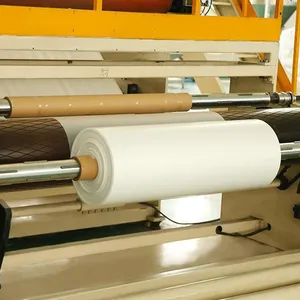 Strong Hand Stretch Film for Efficient Manual Packaging and Shelf Stacking Tasks thumbnail-1