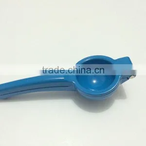 Hot Sell Kitchen Use Aluminum Alloy Metal Lemon Squeezer thumbnail-1