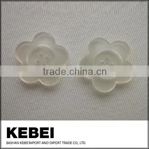 High Quality Transparent Flower Buttons With Four Holes Button for Decoration thumbnail-1