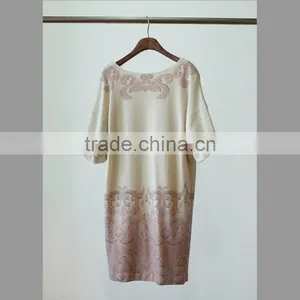 Lady Half Sleeves Print Woolen Dress With V-shape Neckline thumbnail-2