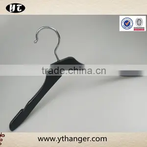 White Plastic Hanger With Footgrip for Clothes thumbnail-4