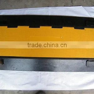 Durable 5 Channel Rubber Cable Protector B11 thumbnail-4