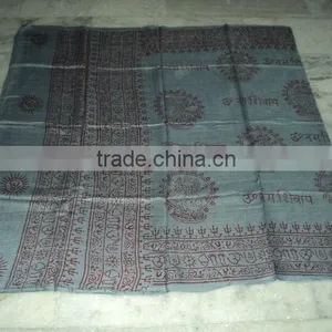 Viscose om Prayer Printed Scarves thumbnail-1