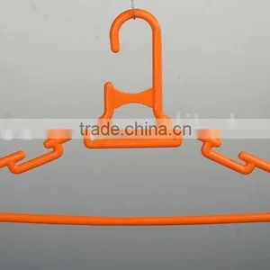 Plastic Hanger thumbnail-1