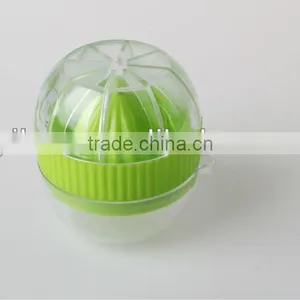 Plastic Lemon Hand Squeezer thumbnail-3