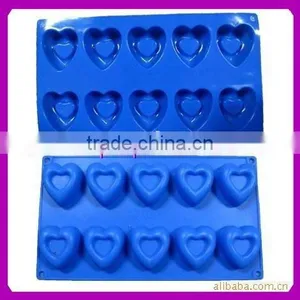 Silicone Cake Mould thumbnail-1