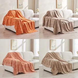 AIRLINE BLANKETS (1)