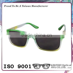 Fantastic Color Mix Polycarbonate Material Custom Sunglasses thumbnail-4