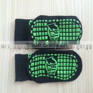 Trampoline Jump Gripper Socks Non Slip Grip Socks For Jump Compression Indoor Trampoline Park Socks thumbnail-6
