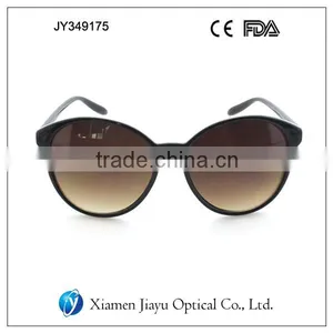 Popular Design Polarized Sunglasses for Men and Woman With High Quality and Customized Logo thumbnail-3