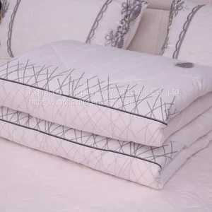 Best Grade Customized Naturally Embossing Soft Bedding Washable Cotton Cashmere Quilt thumbnail-1