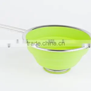 Collapsible Silicone Colander thumbnail-1