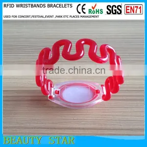 Hot Selling RFID Plastic Wristbands Flexiable Size for Amusement Park thumbnail-3