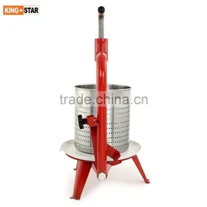 Manual Spindle Pressing Apples for Cider thumbnail-2