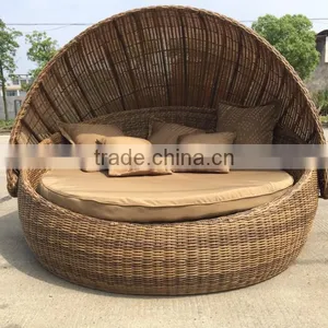 Round Bed thumbnail-1
