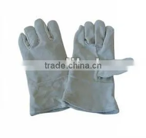 Welding Gloves thumbnail-1