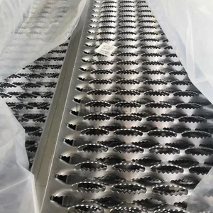 Customized Size Hole Pattern Stainless Steel 304 316 Perforated Metal Sheet Round Hole Anti-Slip for Stair Tread and Platform thumbnail-2