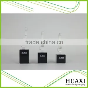 Black High Glossy Lacquered Small Wooden Watch Stand thumbnail-3