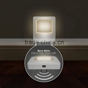 Plug-in LED Night Light Dusk to Dawn White Ultral Slim thumbnail-2