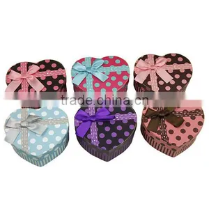 Sweet Heart Shape Gift Box thumbnail-1