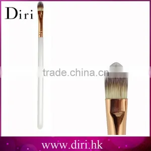 Copper Ferrule Angular Eyeshadow Brush With Soft Synthetic Hair Makeup Eye Shadow Brush thumbnail-1