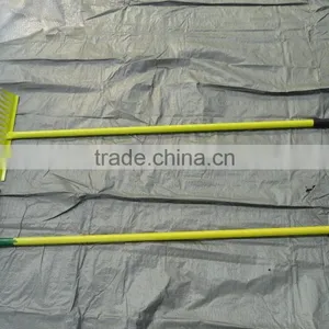 High Quality Long Handle Steel Rake thumbnail-1