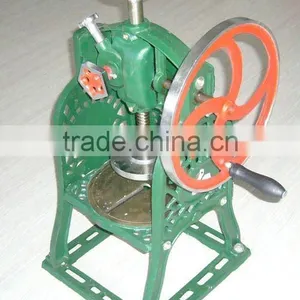 Manual Cast Iron Ice Shaving Machine / Ice Shaver thumbnail-1