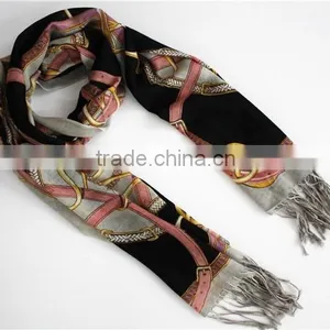 Belt Printed Wool Scarf With Fringe thumbnail-5
