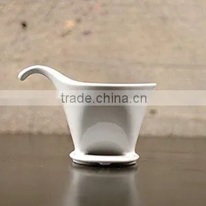 White Custom Pour Over Ceramic Coffee Dripper Wholesale thumbnail-3