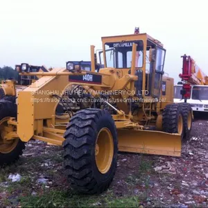 Бытовая дорожная машина мотоградер Caterpillar 140H thumbnail-2
