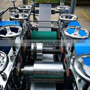 400*160mm 520*160mm Automatic Medical Non-woven Overshoe Making Machine thumbnail-6