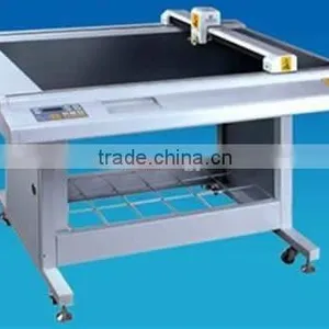 Digital Control Pattern Cutting Machine for Footwear ,bags and Garment thumbnail-1