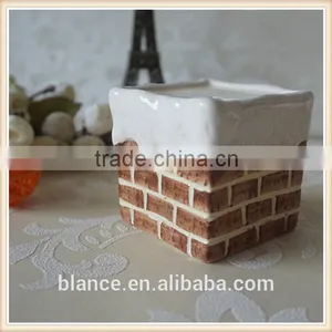 Ceramic Brick Wall High Quality Salt and Pepper Shakers thumbnail-3