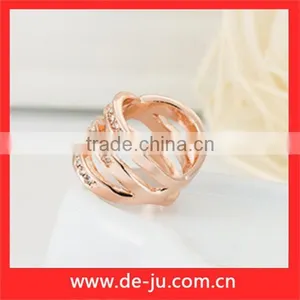 Charm Design Diamond Couple Ring thumbnail-3