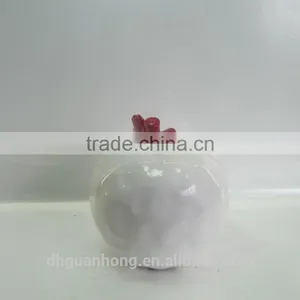 Ceramic White With Red Apple Sculpture for Promotional Gift thumbnail-4
