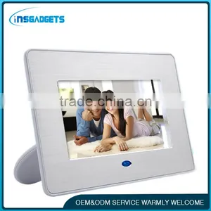 7 Inch Digital Media Photo Frame thumbnail-1