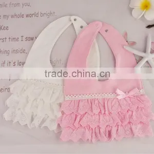 Wholesale Waterproof 100% Cotton Soft Cute Baby Bib Lace Ruffle Bib thumbnail-1