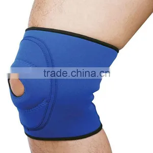 Black Sports Knee Bandage Wrap thumbnail-1