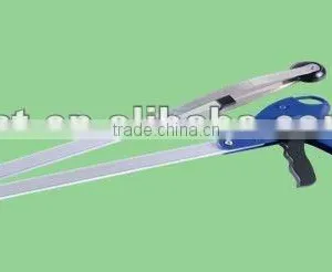 REACHER WITH BLACK HANDLE AND TRIGGER thumbnail-1
