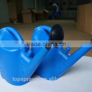 House Watering Can Made in Zhejiang thumbnail-1