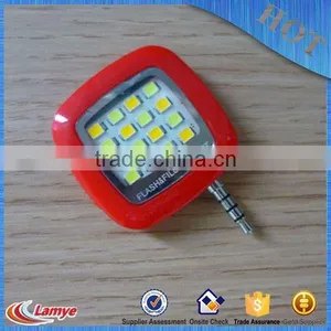 Night Using Selfie Enhancing Fill Light Flash Led Light for Smartphone thumbnail-1