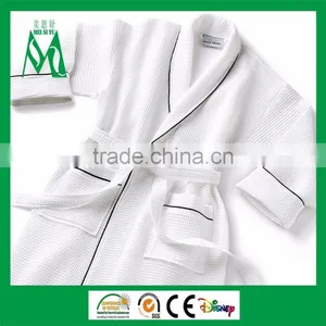 White Waffle Cotton Bathrobe for Hotel thumbnail-1