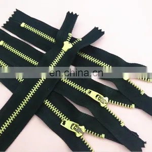 Good Quality MetalTeeth Metal Zipper for Wholesale thumbnail-2