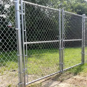 Customized Sustainable Wholesale Powder Sprayed PVC Coated Chain Link Fence Cyclone Wire Mesh Fence for Baseball Fields thumbnail-4