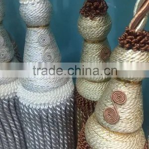 China Supplier Handmade Flower Curtain Tassel Manufacturer thumbnail-2
