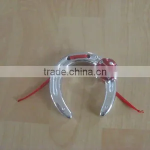 Porcelain Plated Silver Horseshoes thumbnail-1
