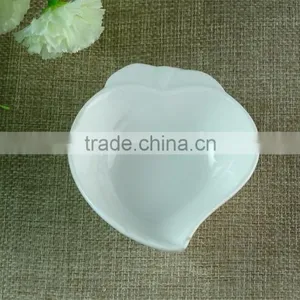 Factory Direct Wholesale Strawberriy Shape Porcelain Serving Dip Dish thumbnail-2